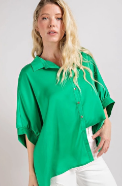 EESOME PTK7736 Oversize Plus Size Button Up Top