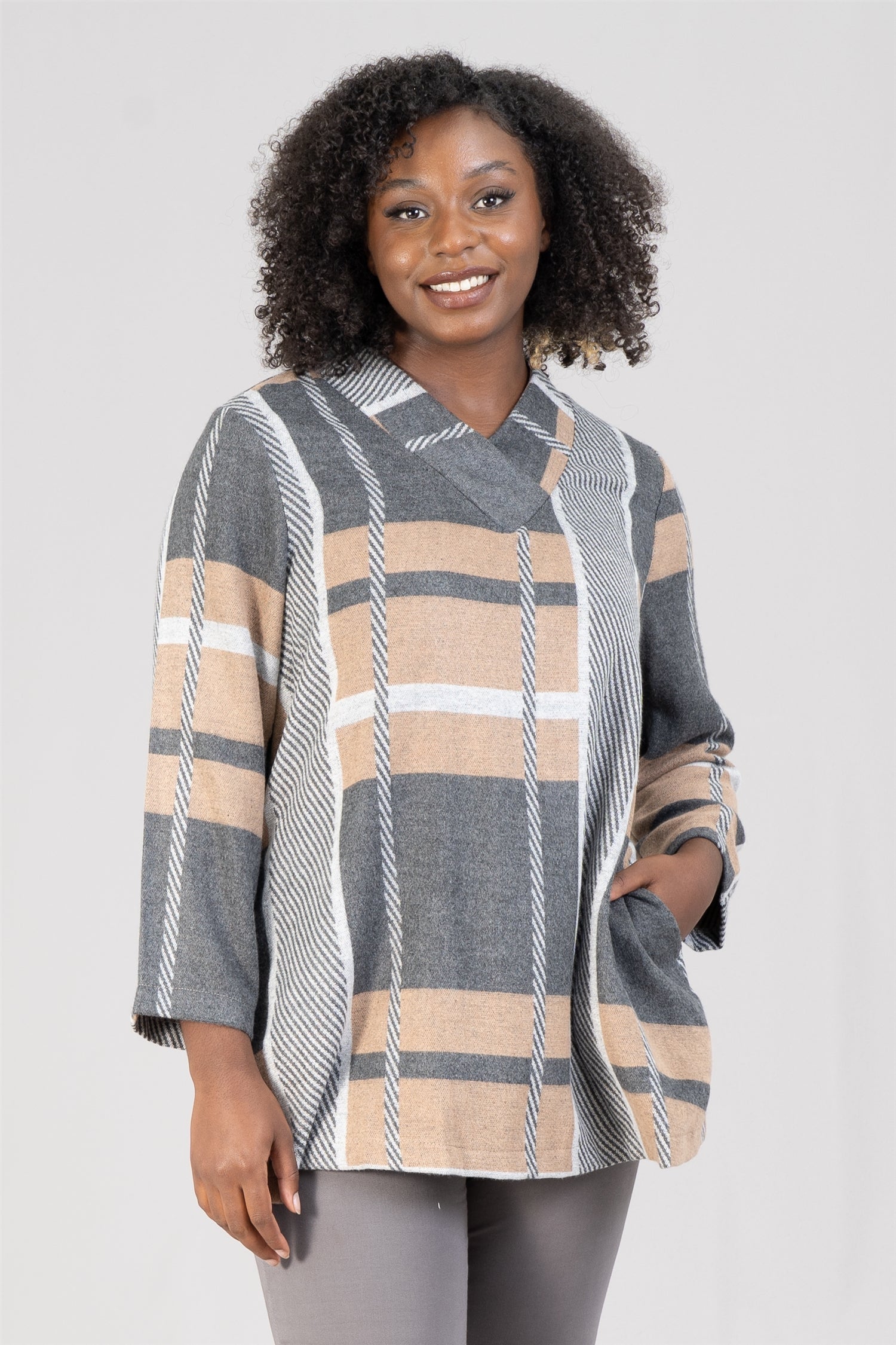 Yushi Moda 2151 Plaid Sweater Tunic Top