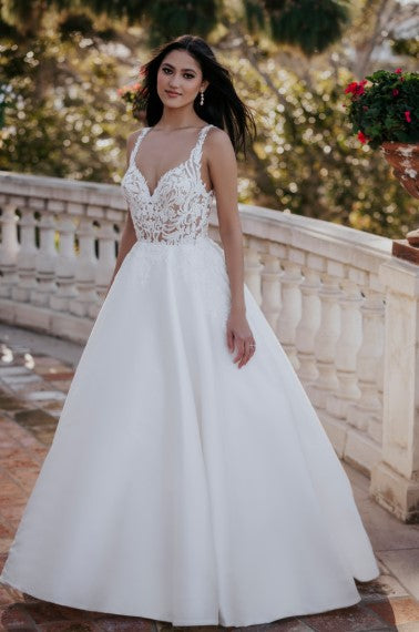 Allure R3652 Romance Bridal Gown