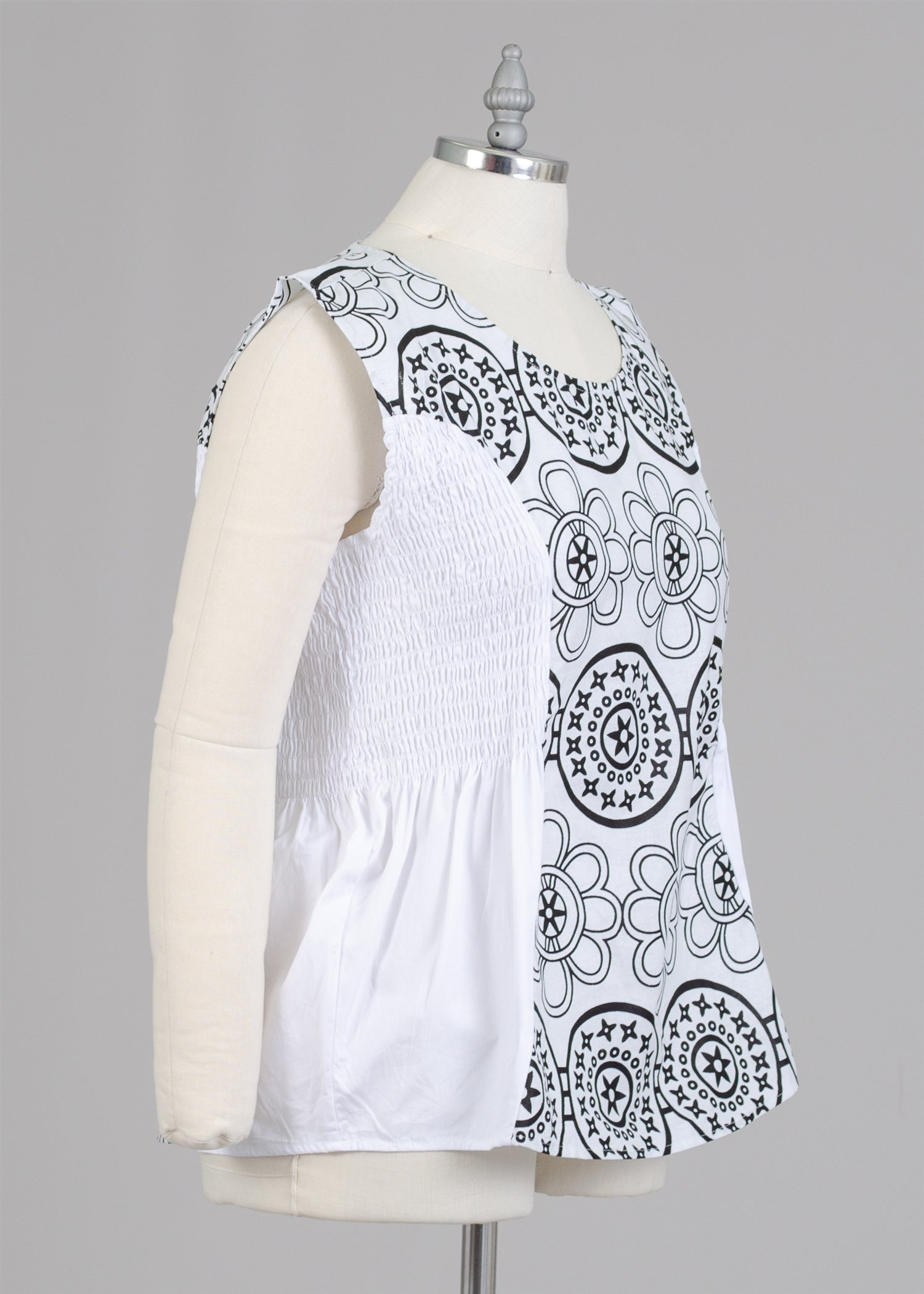 KaraChic 7236 Sleeveless Top